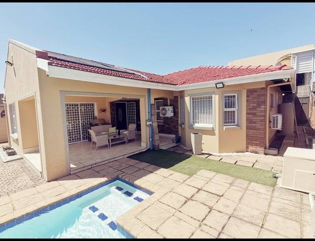 3 BEDROOM HOUSE FOR SALE IN OVERPORT